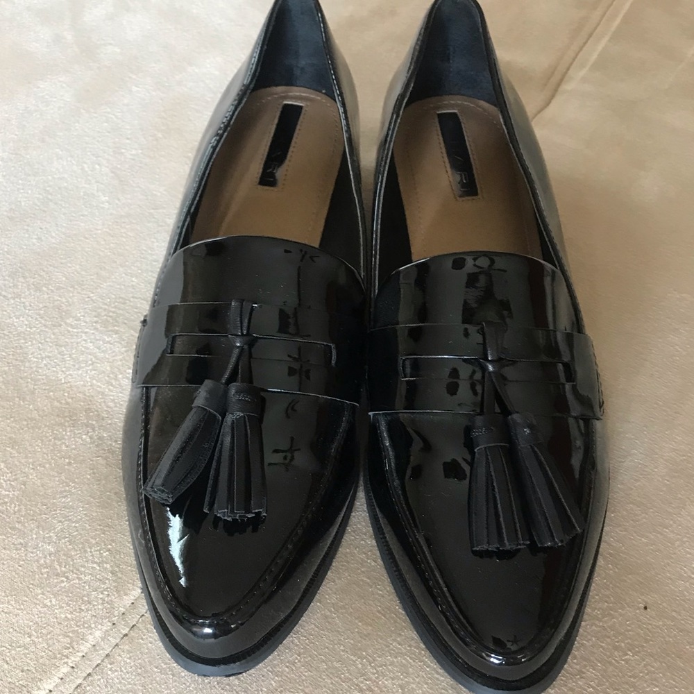 Tahari Black Patent Leather Tassle Loafers